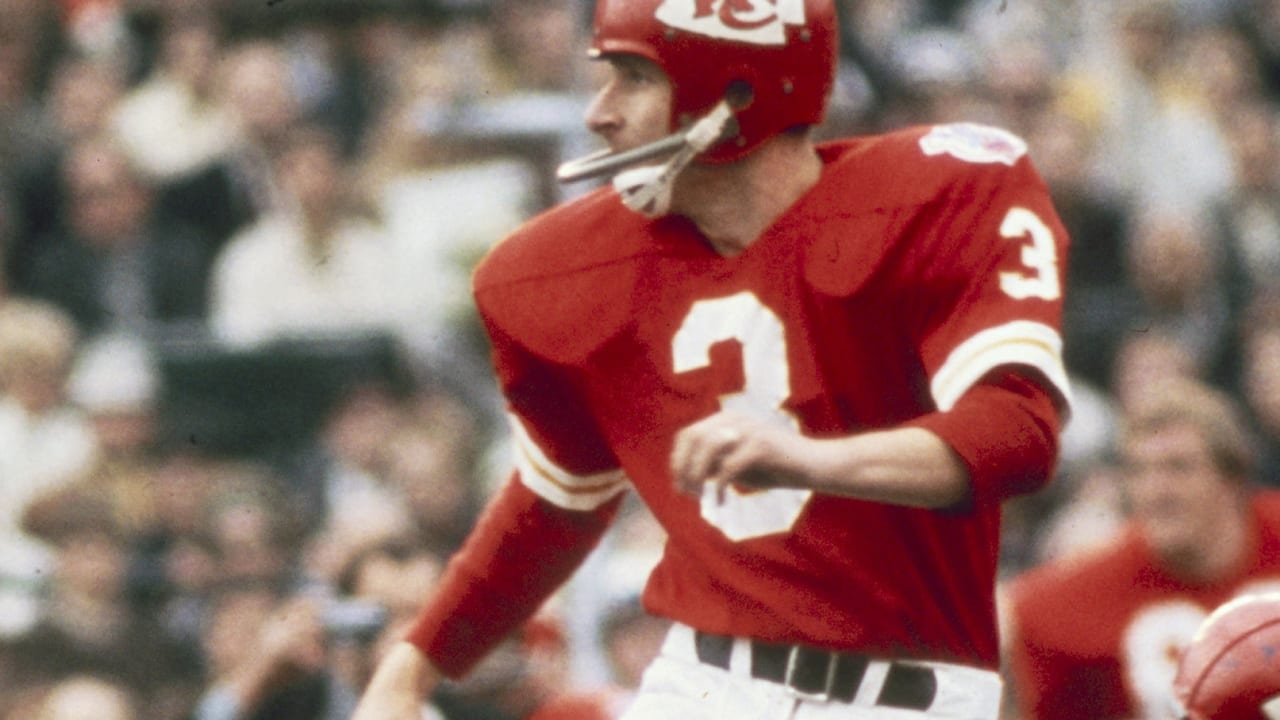 Jan Stenerud, Kansas City Chiefs, kicking field goal during game News  Photo - Getty Images