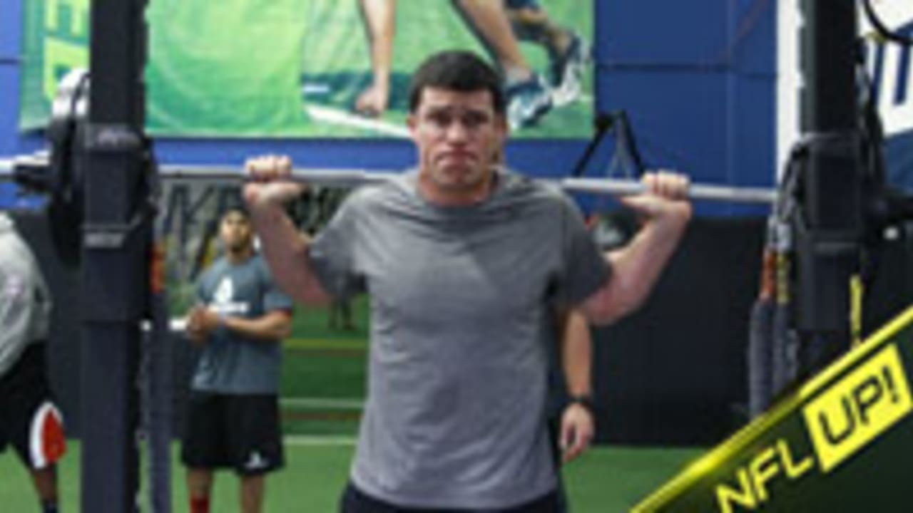 NFL-Up-Luke-Kuechly-SL-141008