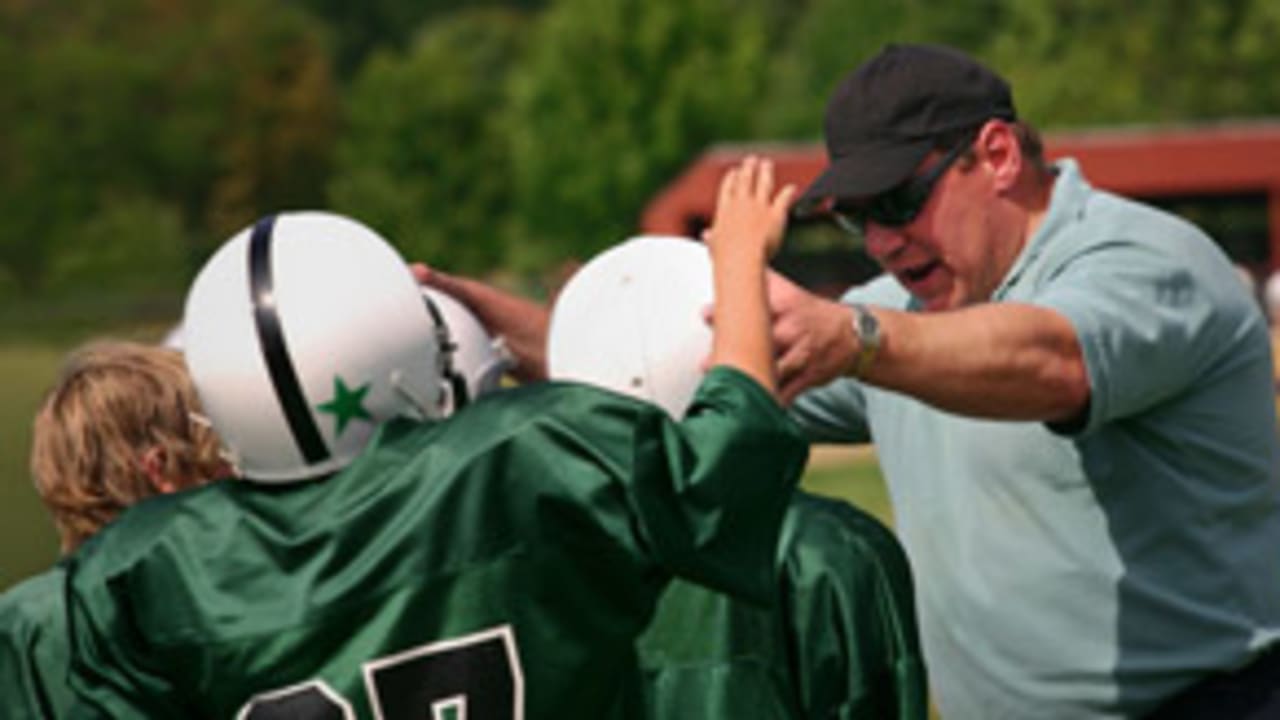 youth-football-coach-140120-evo.jpg