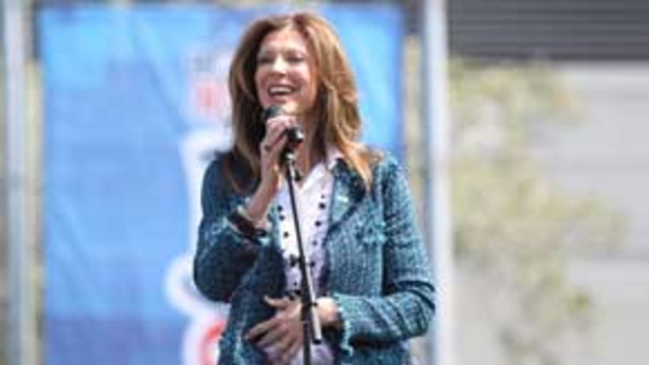 charlotte-jones-anderson-091813-evo