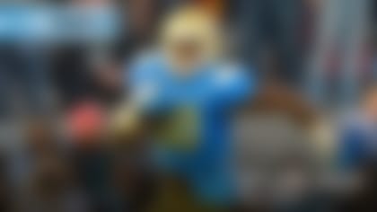 cfb-top20-TOS-Myles Jack.jpg