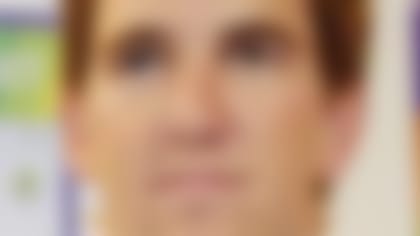 eli-manning-130217-IL.jpg