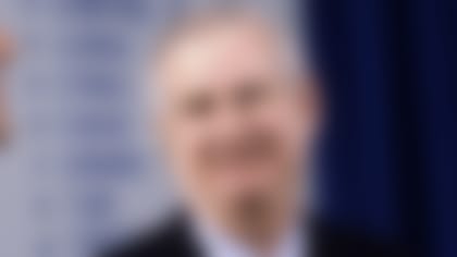 Longtime college football analyst Beano Cook died on Thursday. He was 81.