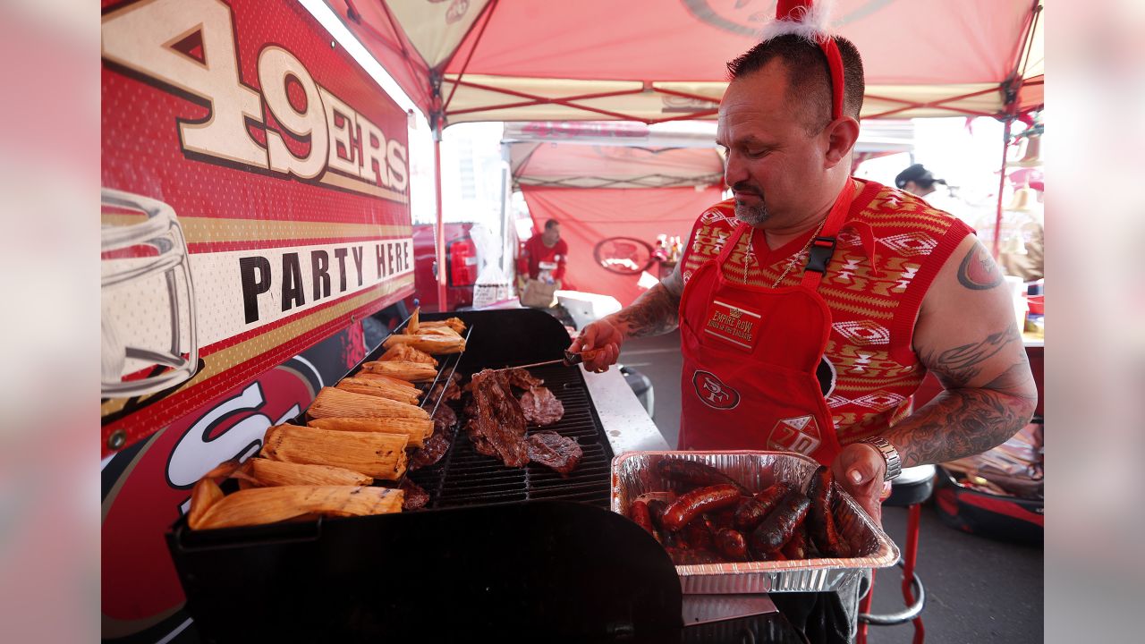 It's Packers vs. Bills on Food Network's new 'NFL Tailgate Takedown'