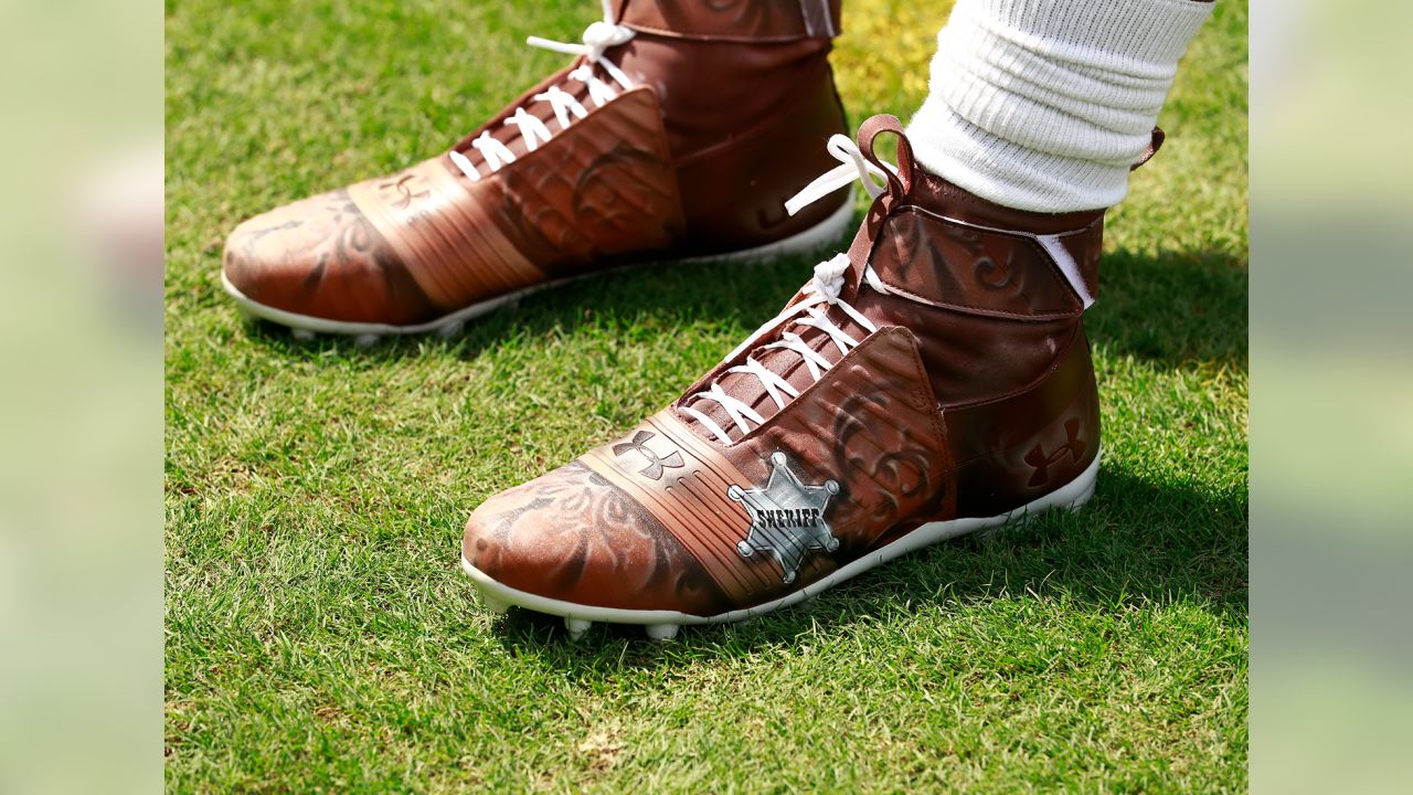 LOOK: Week 1's best cleats from around the NFL