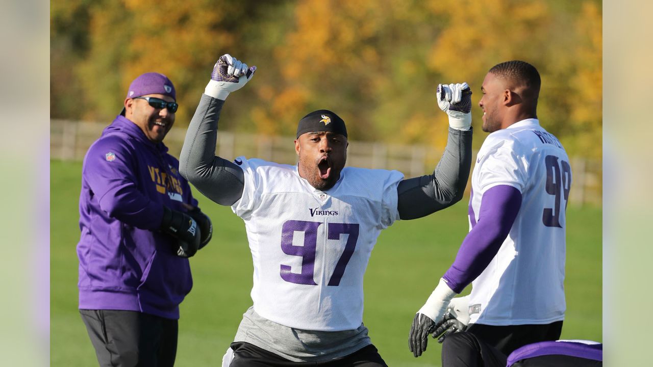 Minnesota Vikings 33-16 Cleveland Browns: Twickenham record crowd