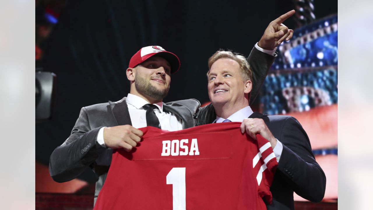 Washington State tackle Andre Dillard poses with NFL Commissioner