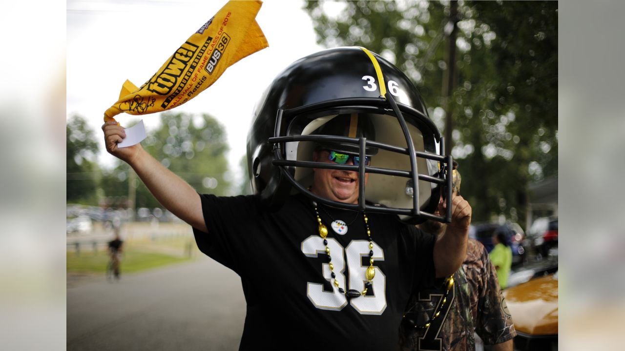 Jerome Bettis: The Bus to Canton (Short 2016) - IMDb