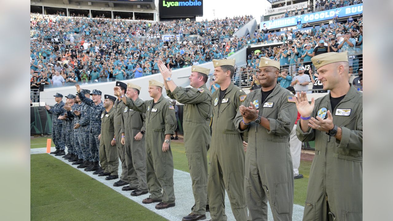 Throw back to our annual #SaluteToService game in 2018 💚. These