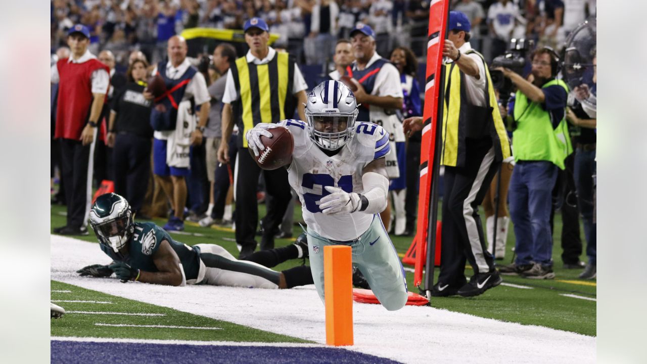 September 30, 2018: Dallas Cowboys running back Ezekiel Elliott #21 during  an NFL football game between the Detroit Lions and the Dallas Cowboys at  AT&T Stadium in Arlington, TX Dallas defeated Detroit