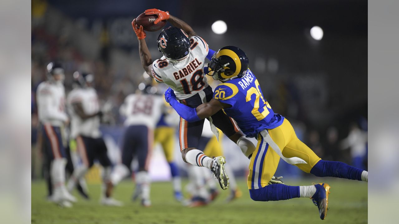 November 10, 2019: Tampa Bay Buccaneers tight end O.J. Howard (80) warms up  before the NFL game between the Arizona Cardinals and the Tampa Bay  Buccaneers held at Raymond James Stadium in