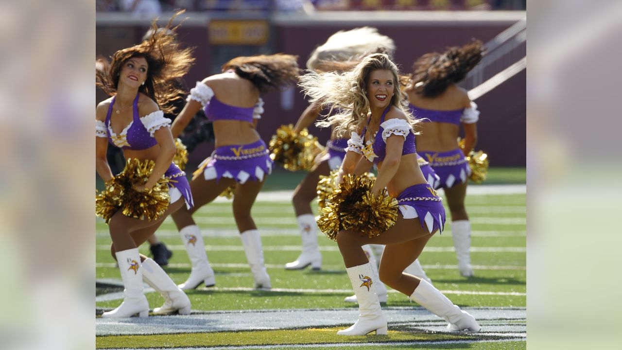 2014 NFL Cheerleaders: Best of Week 4