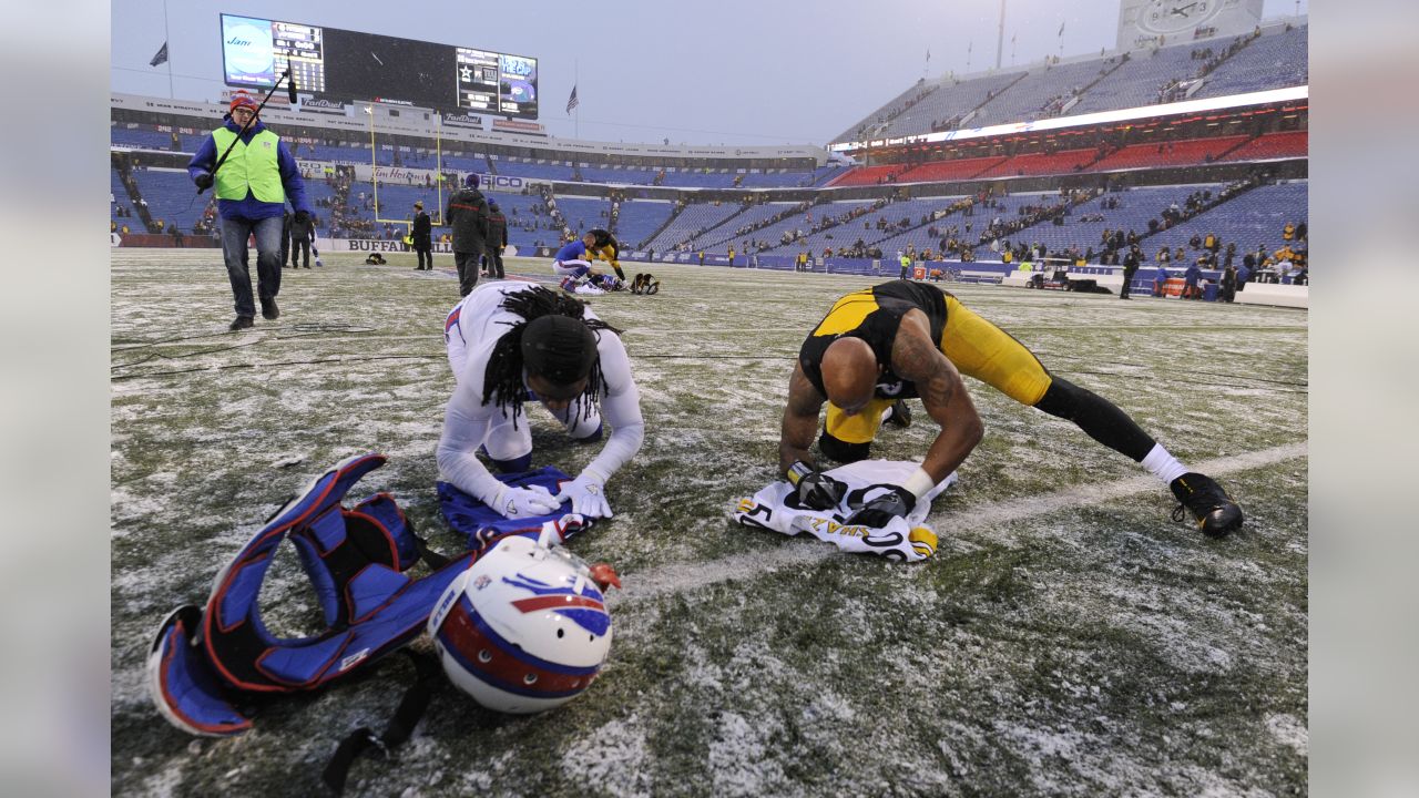 Football is family: Week 14 jersey swaps