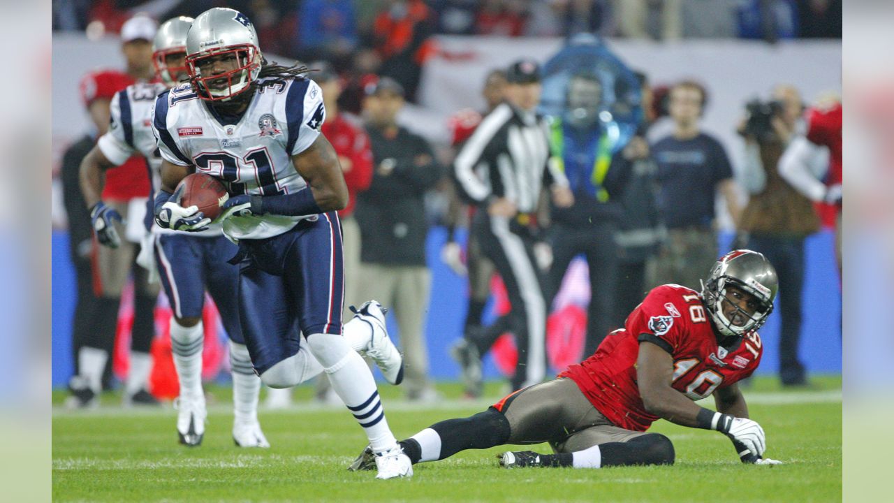 Patriots travel to London to face the Buccaneers