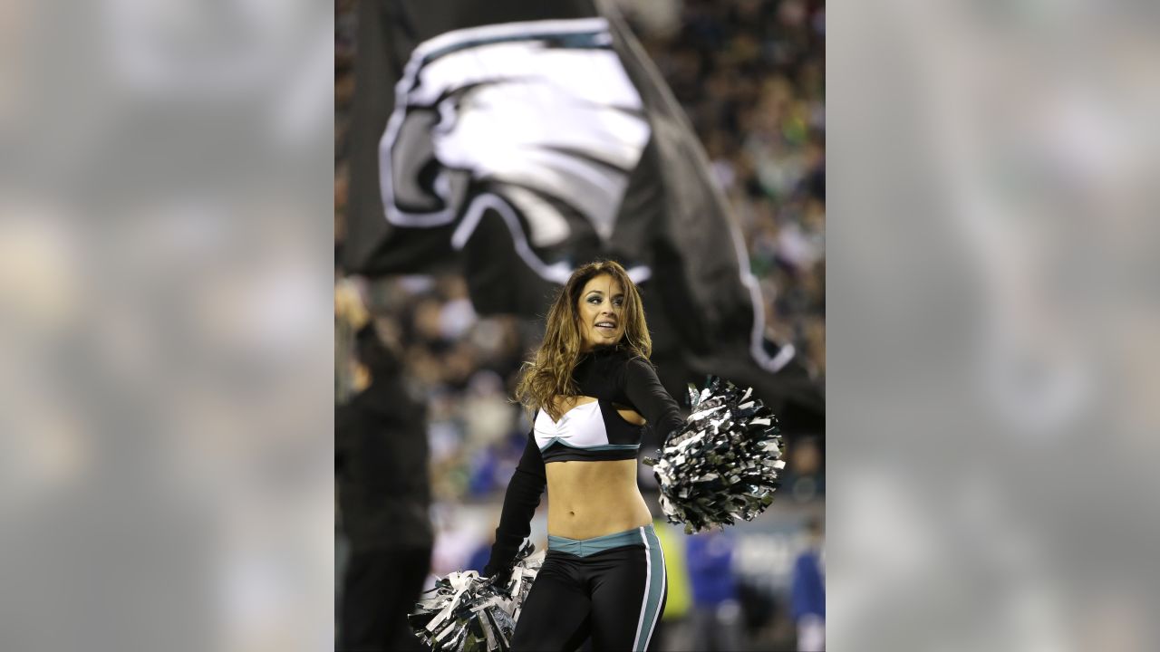 2015 NFL cheerleaders: Week 6