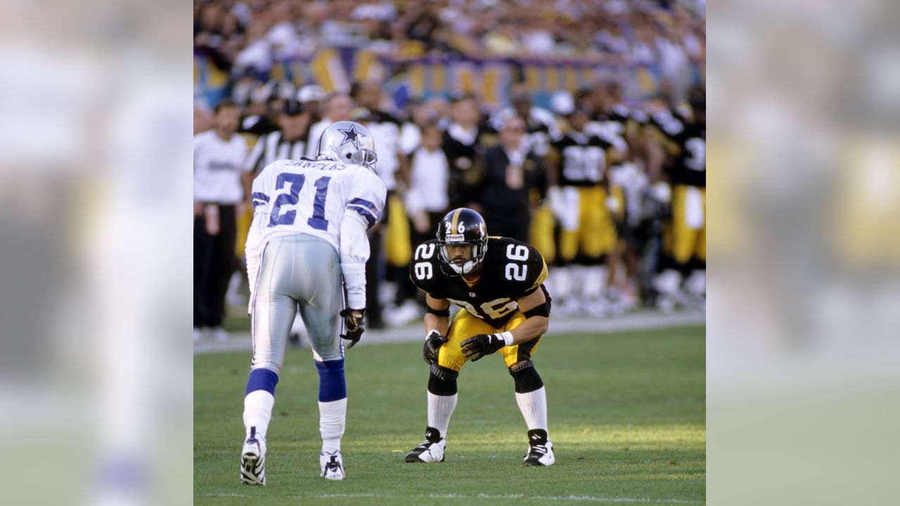 Green Bay Packers Antonio Freeman catches an 81-yard touchdown pass from  quarterback Brett Favre during Super Bowl XXXI at the Superdome in New  Orleans Sunday, Jan. 26, 1997. (AP Photo/Lanny Ignelzi Stock