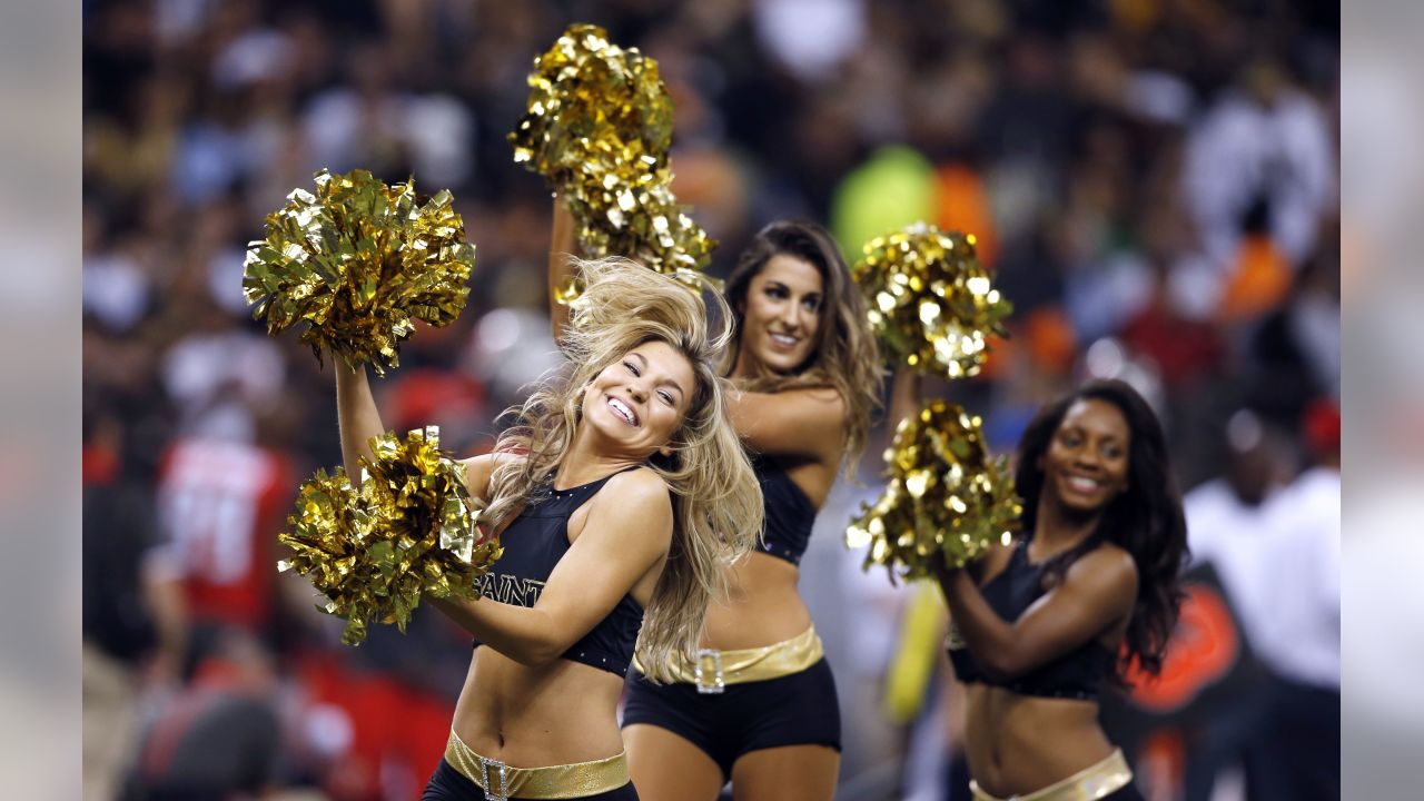 NFL Cheerleaders Sept 28, 2015