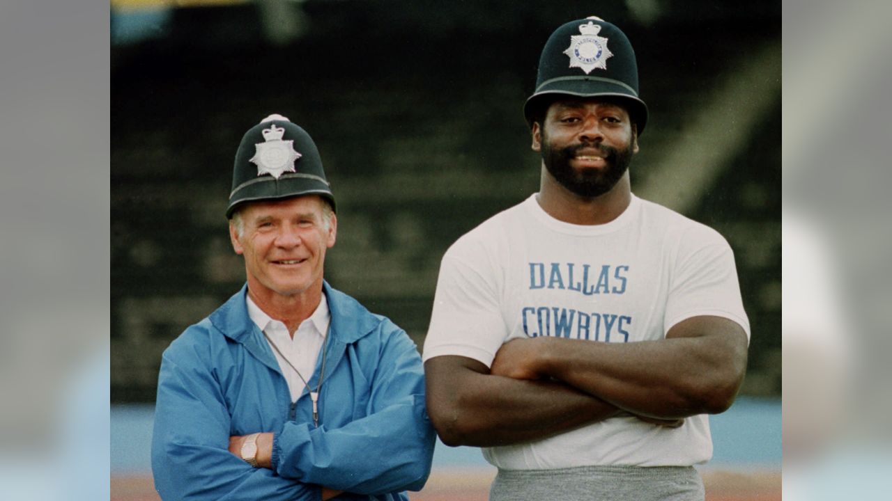 FILE - Dallas Cowboys coach Tom Landry is carried off the field on the  shoulders of players after they defeated the Miami Dolphins 24-3 to win the Super  Bowl in New Orleans