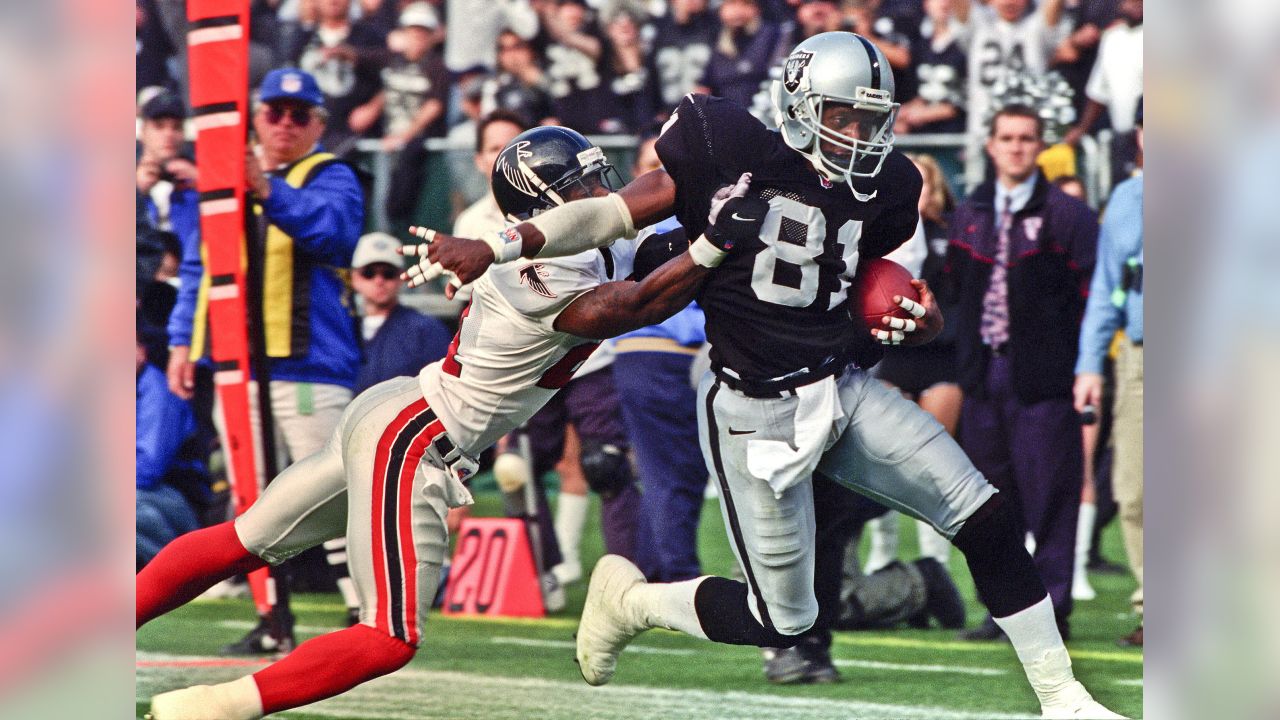 Tim Brown of the Oakland Raiders Stock Photo - Alamy