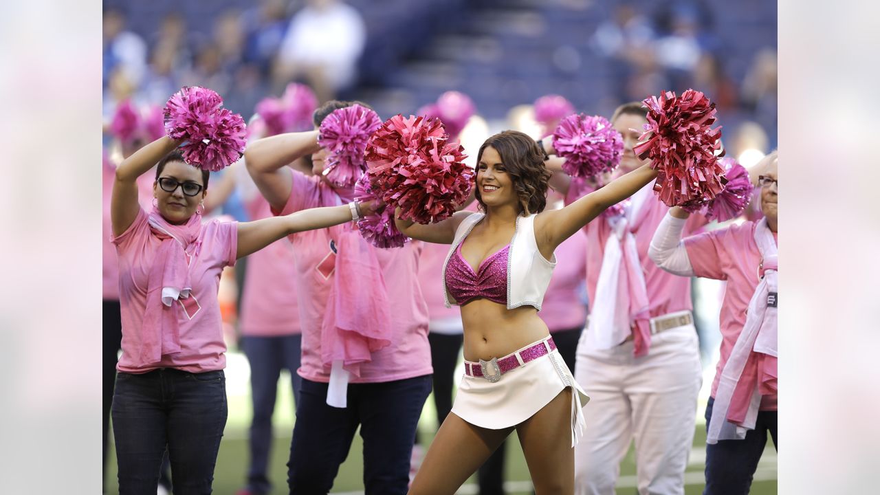 Photos: NFL cheerleaders wear pink for Breast Cancer Awareness Mo