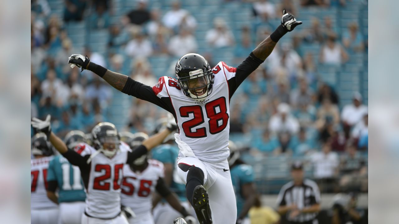 Sept 26, 2010: New Orleans Saints linebacker Scott Shanle (58) during game  action between the New Orleans Saints and the Atlanta Falcons at the  Louisiana Superdome in New Orleans, Louisiana. Falcons win