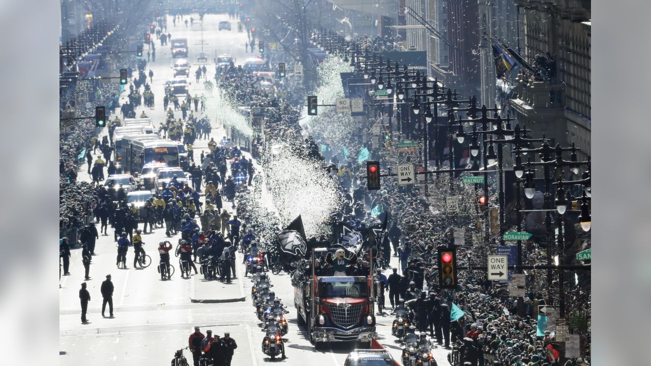 Philadelphia Eagles Super Bowl victory parade fills city streets with fans