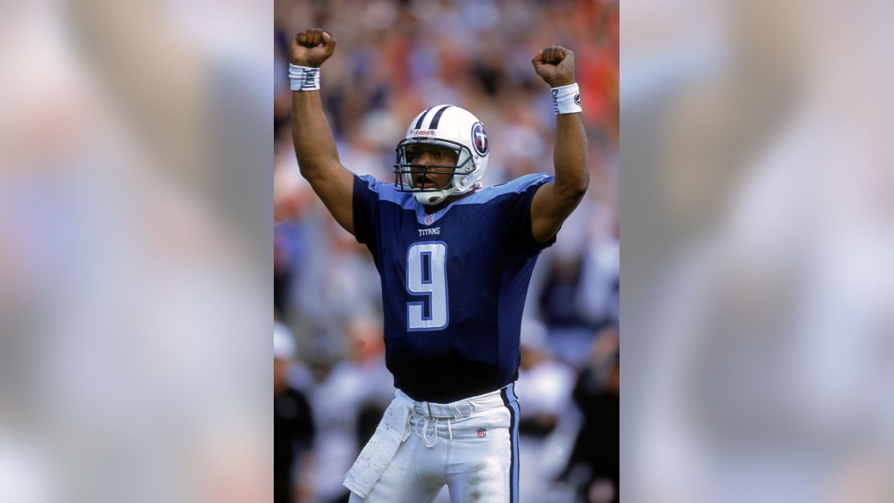 January 30, 2000: Tennessee Titans quarterback Steve McNair #9 drops back  to pass against the St. Louis Rams in Super Bowl XXXIV (34). The Rams  defeated the Titans by the final score