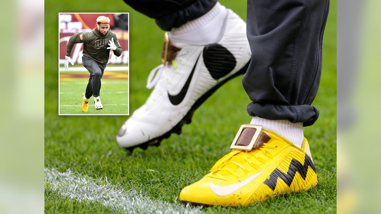 Does Dez Bryant Have the Best Air Jordan Cleats in the NFL?