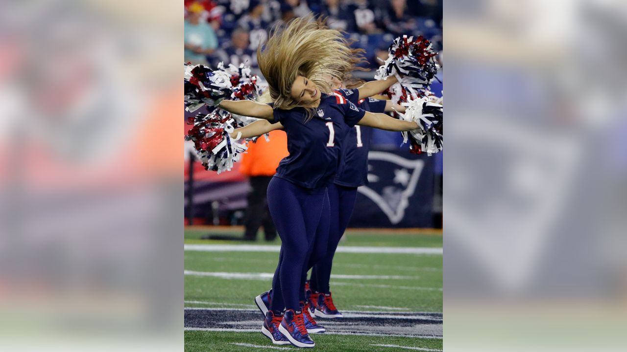 Best of 2018 NFL cheerleaders: Week 9