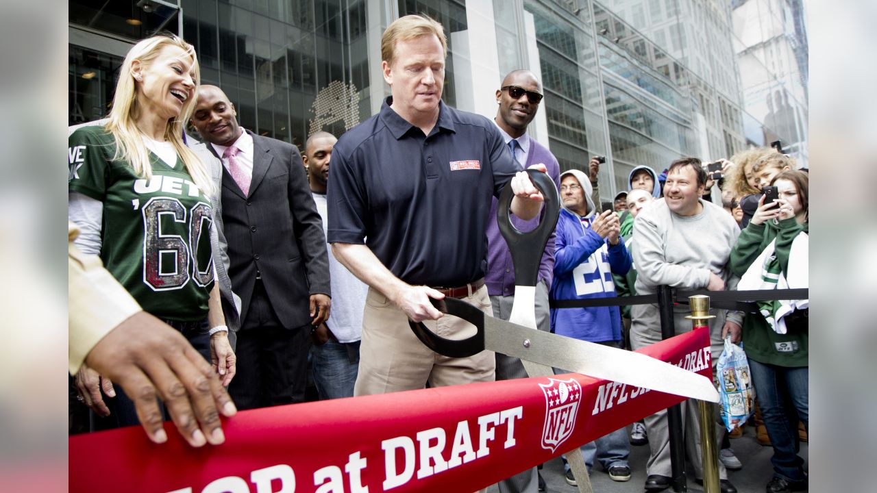 NYC ♥ NYC: NFL Opens Its First-Ever NYC Pop-Up Store