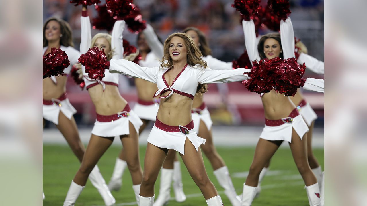 Best of 2016 preseason cheerleaders