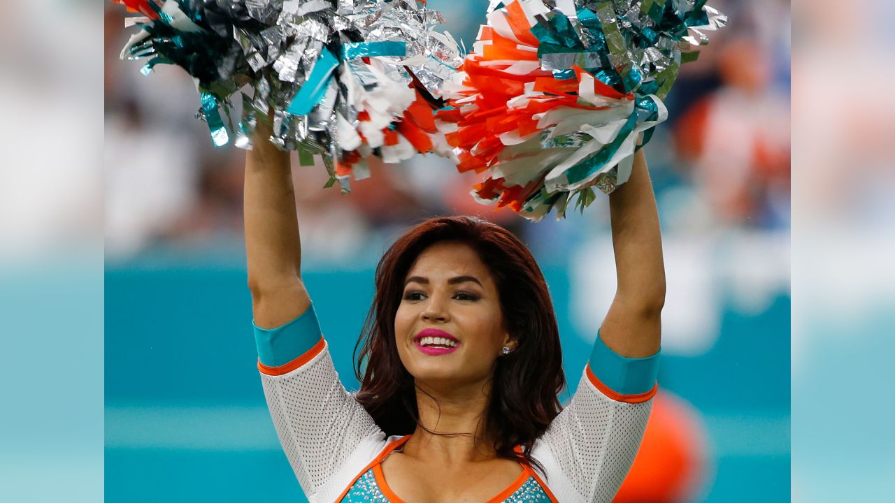 Best of 2018 NFL cheerleaders: Week 16