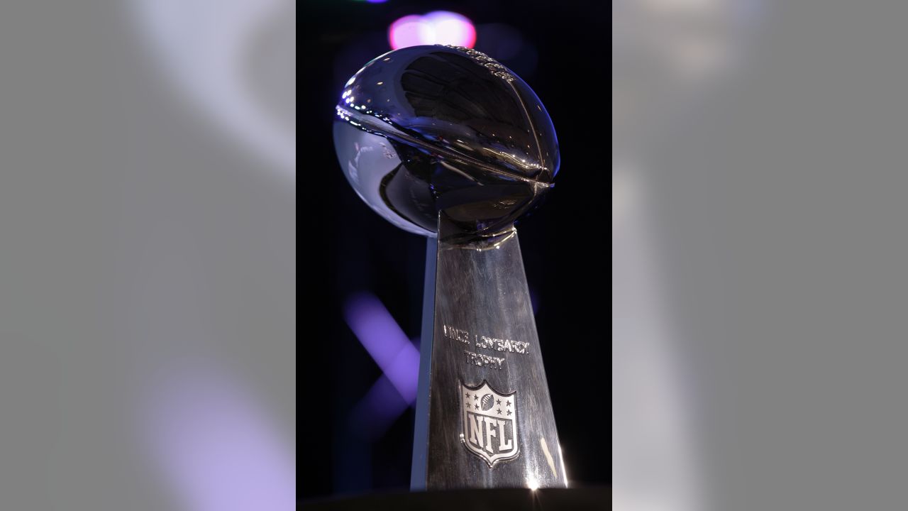 Download Super Bowl Vince Lombardi Trophy Wallpaper