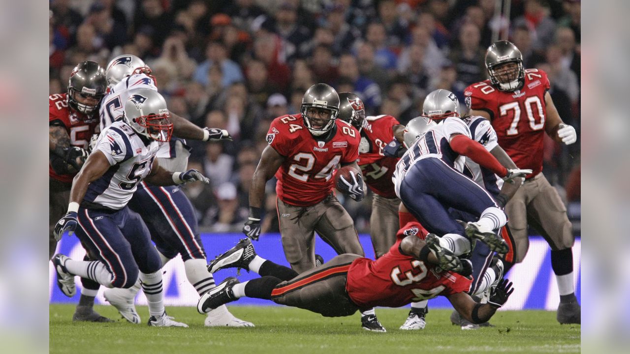 Patriots travel to London to face the Buccaneers