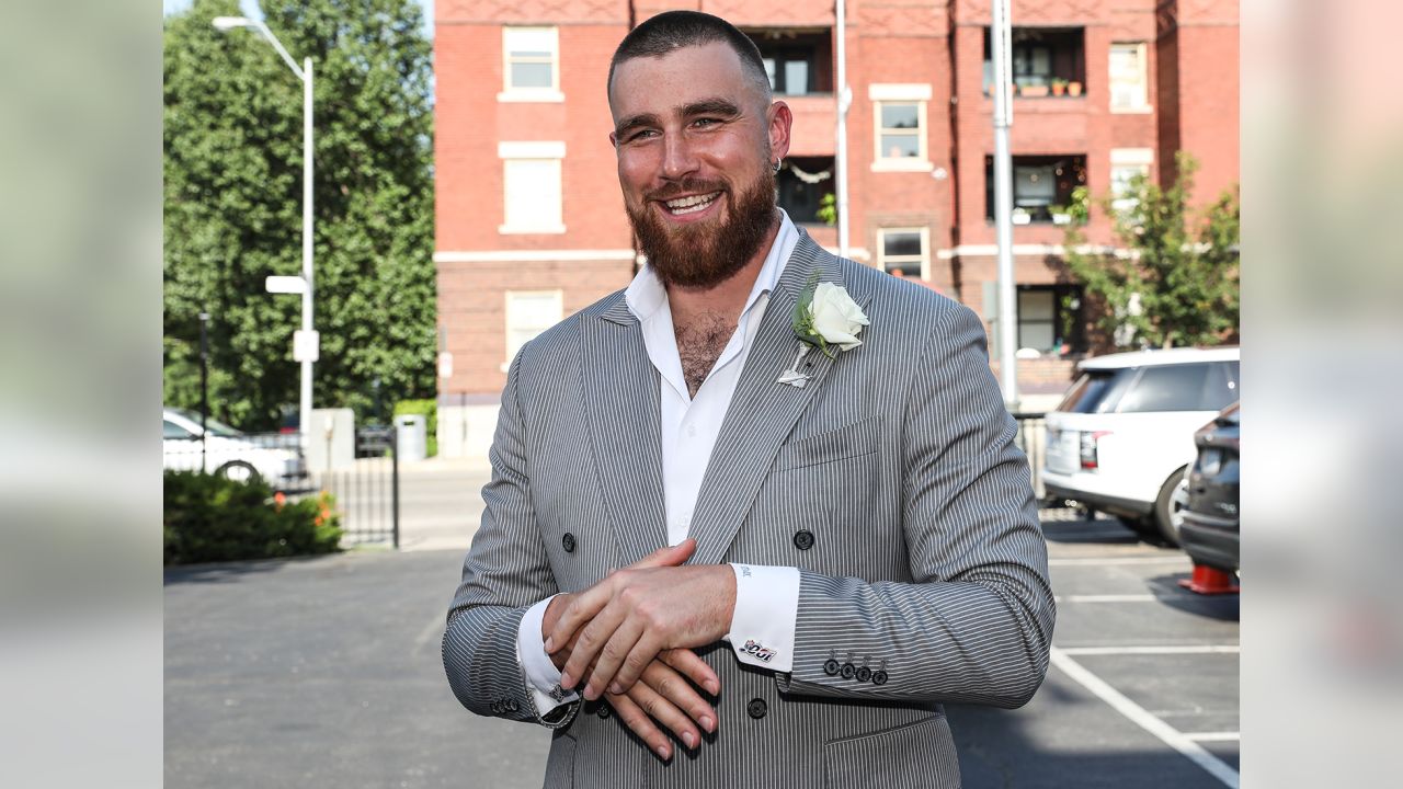 travis kelce street style