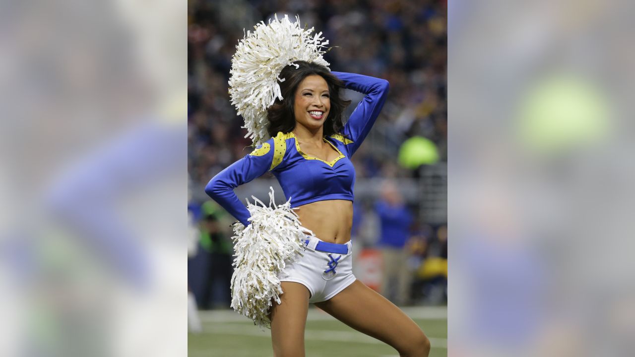 2,195 St Louis Rams Cheerleaders Stock Photos, High-Res Pictures