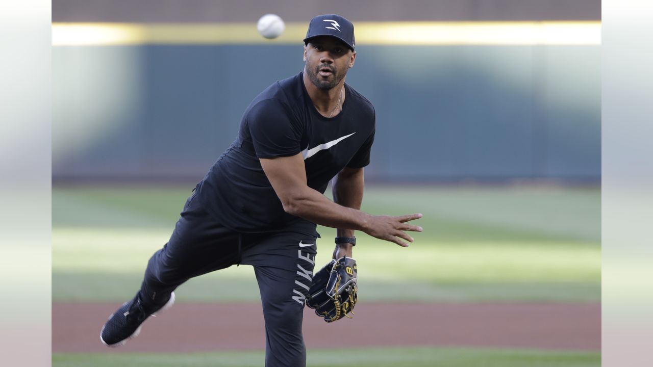 Broncos QB Russell Wilson to throw ceremonial 1st pitch for