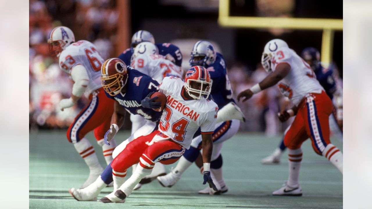 Running back Thurman Thomas of the Buffalo Bills battles for extra News  Photo - Getty Images