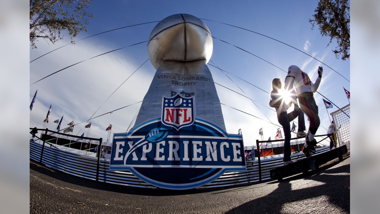 PHOTOS: The NFL Super Bowl Fan Experience in Tampa Bay