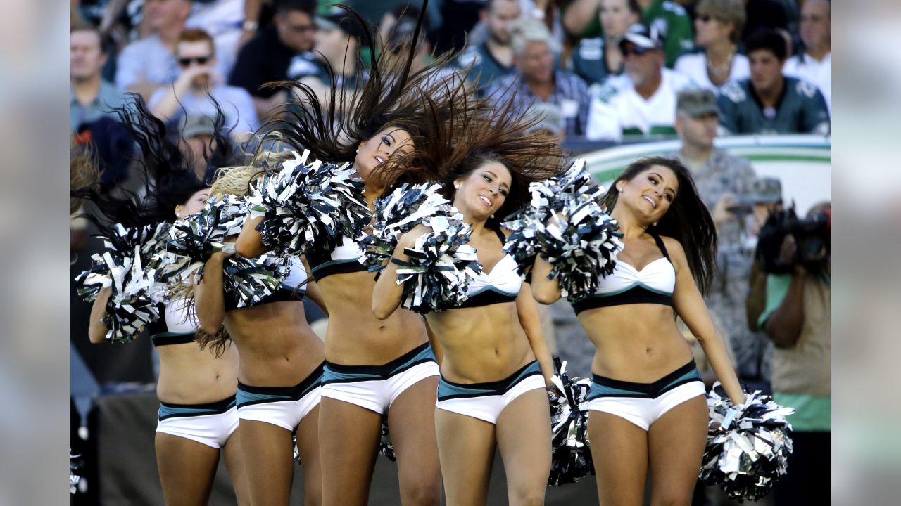 NFL Cheerleaders Sept 28, 2015