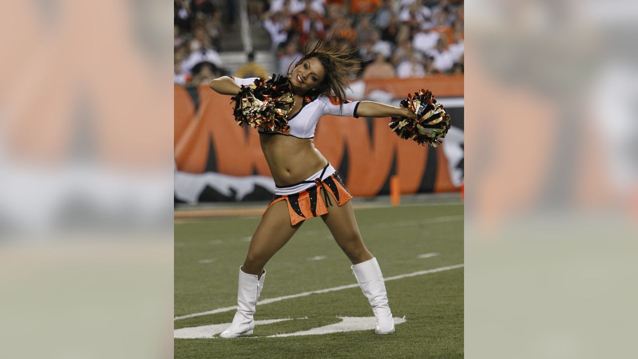 Bengals Cheerleader 