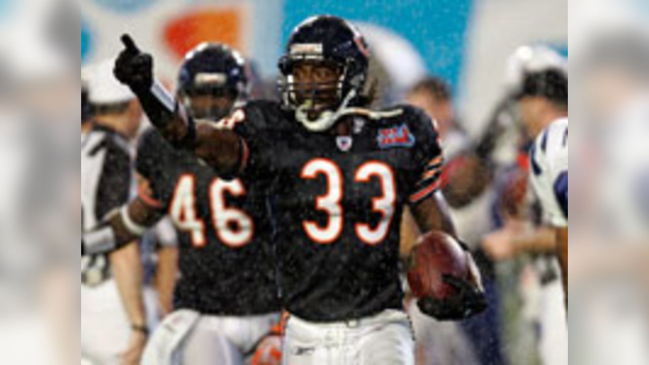 Chicago bears charles tillman hi-res stock photography and images