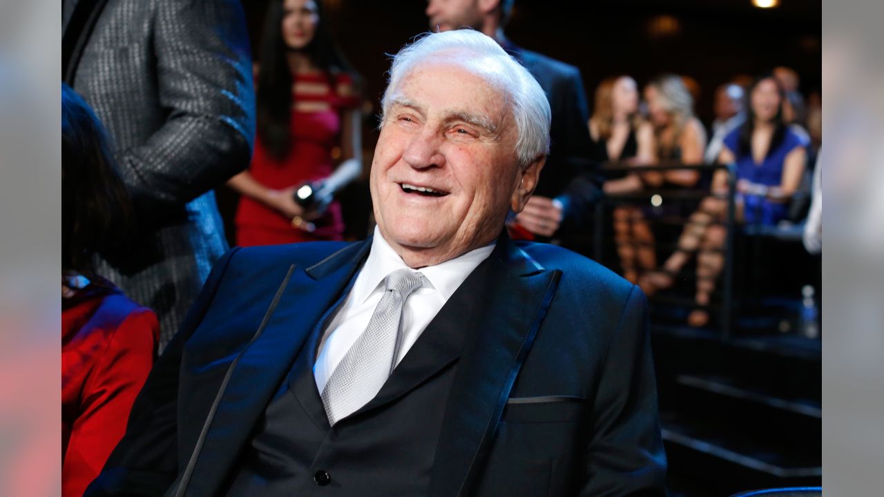 Looking back: Don Shula recalls perfect season while promoting