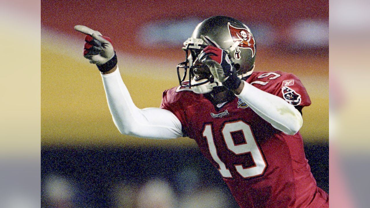 26 Jan 2003: Keyshawn Johnson of the Tampa Bay Buccaneers