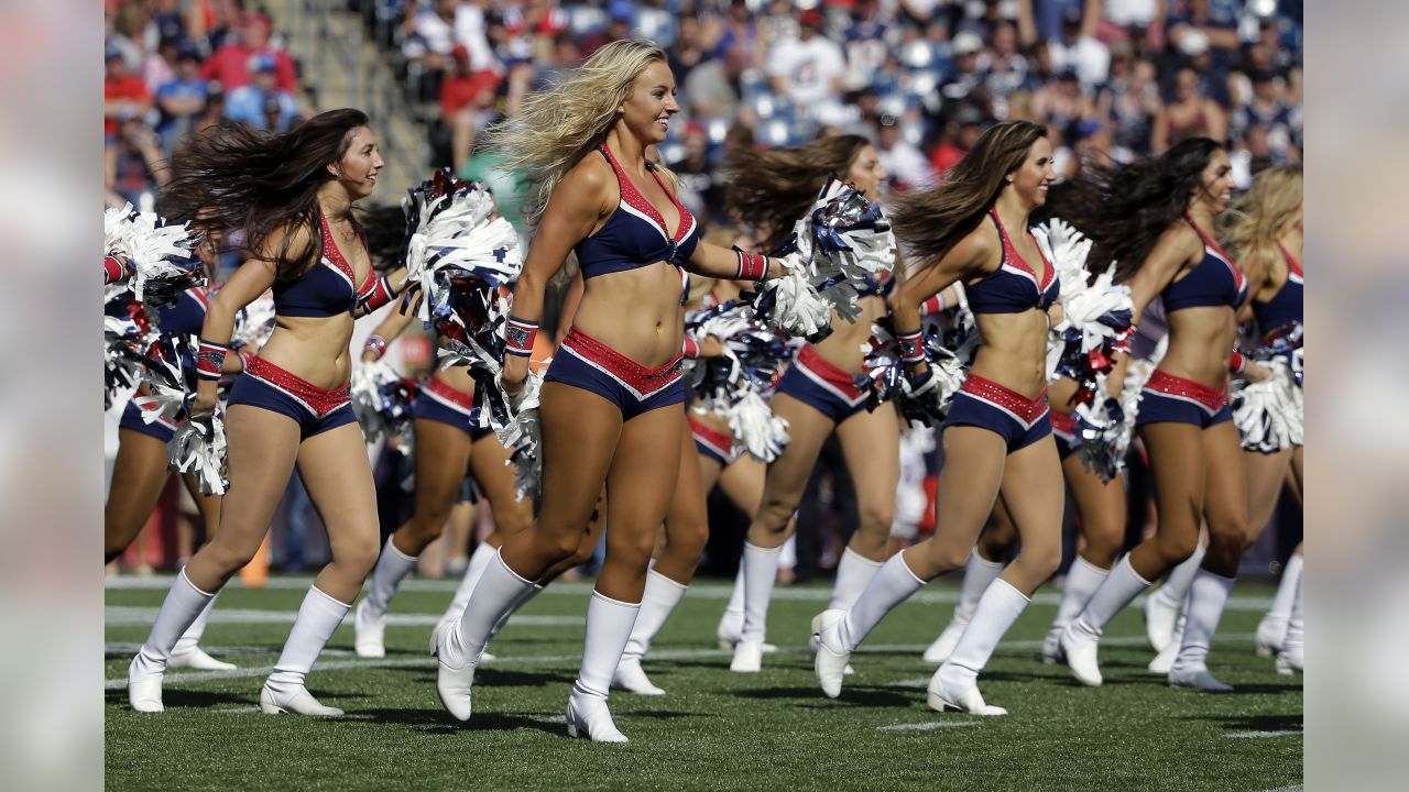 NFL Cheerleaders: Week 3