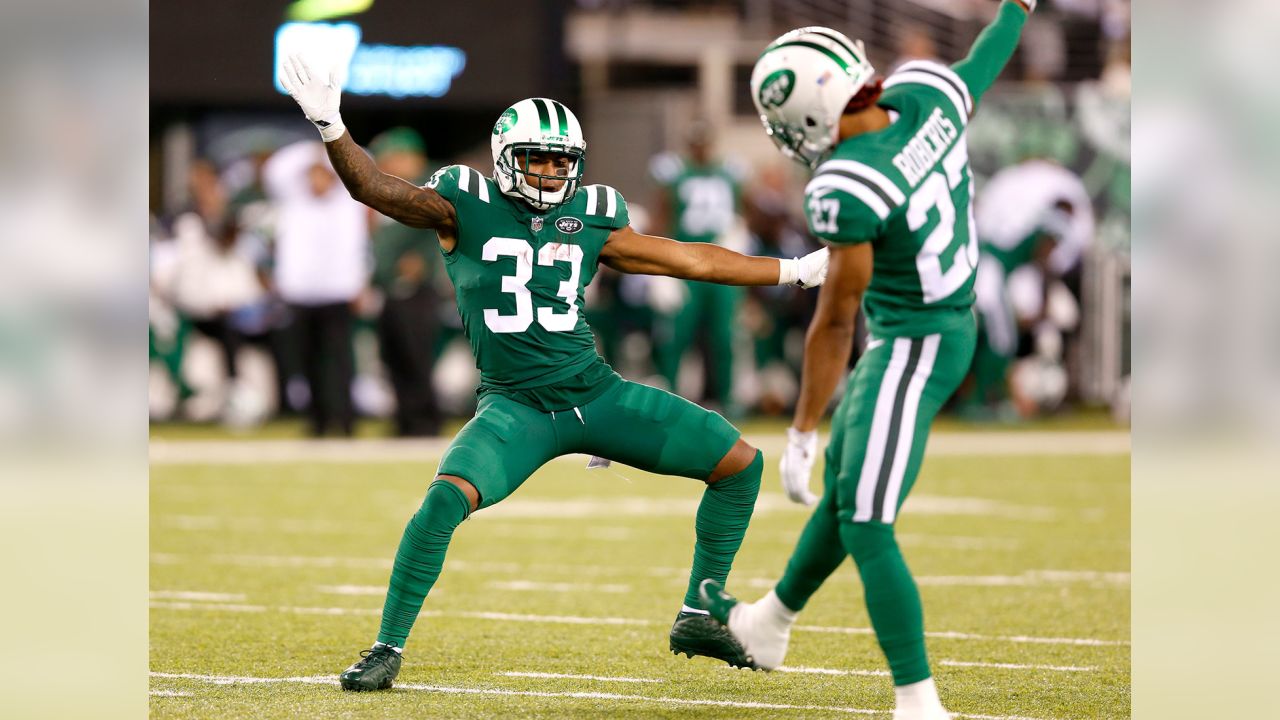 October 8, 2018 - East Rutherford, New Jersey, U.S. - New York Jets strong  safety Jamal Adams (33) gets the crowd into the game during a NFL game  between the Denver Broncos