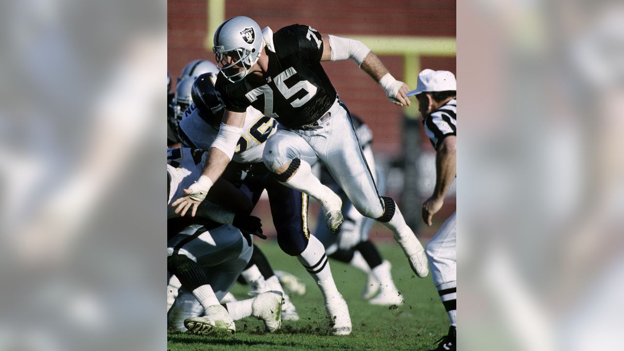 Howie Long #75  Raiders football, Oakland raiders football, Oakland raiders  fans