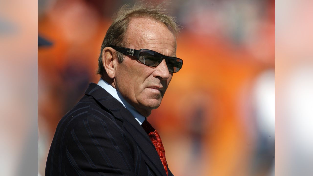 NFL community offers tributes to Broncos owner Pat Bowlen: 'Today