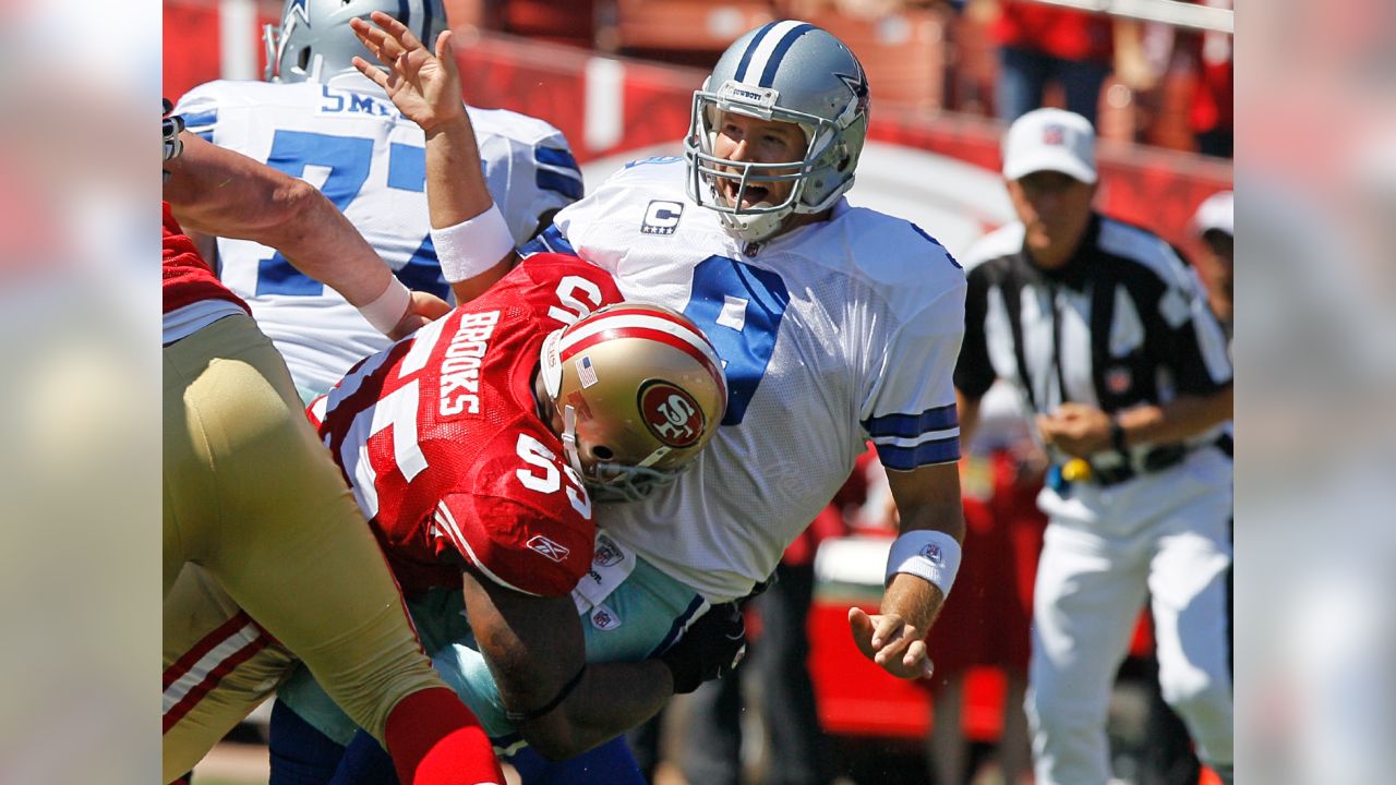 The Dallas Cowboys and San Francisco 49ers play in the NFL