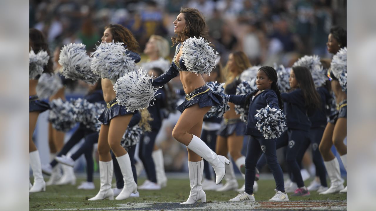 New Orleans, LA, USA. 16th Dec, 2019. New Orleans Saints cheerleaders  perform during the 2nd half of the NFL game between the New Orleans Saints  and the New Orleans Saints at the